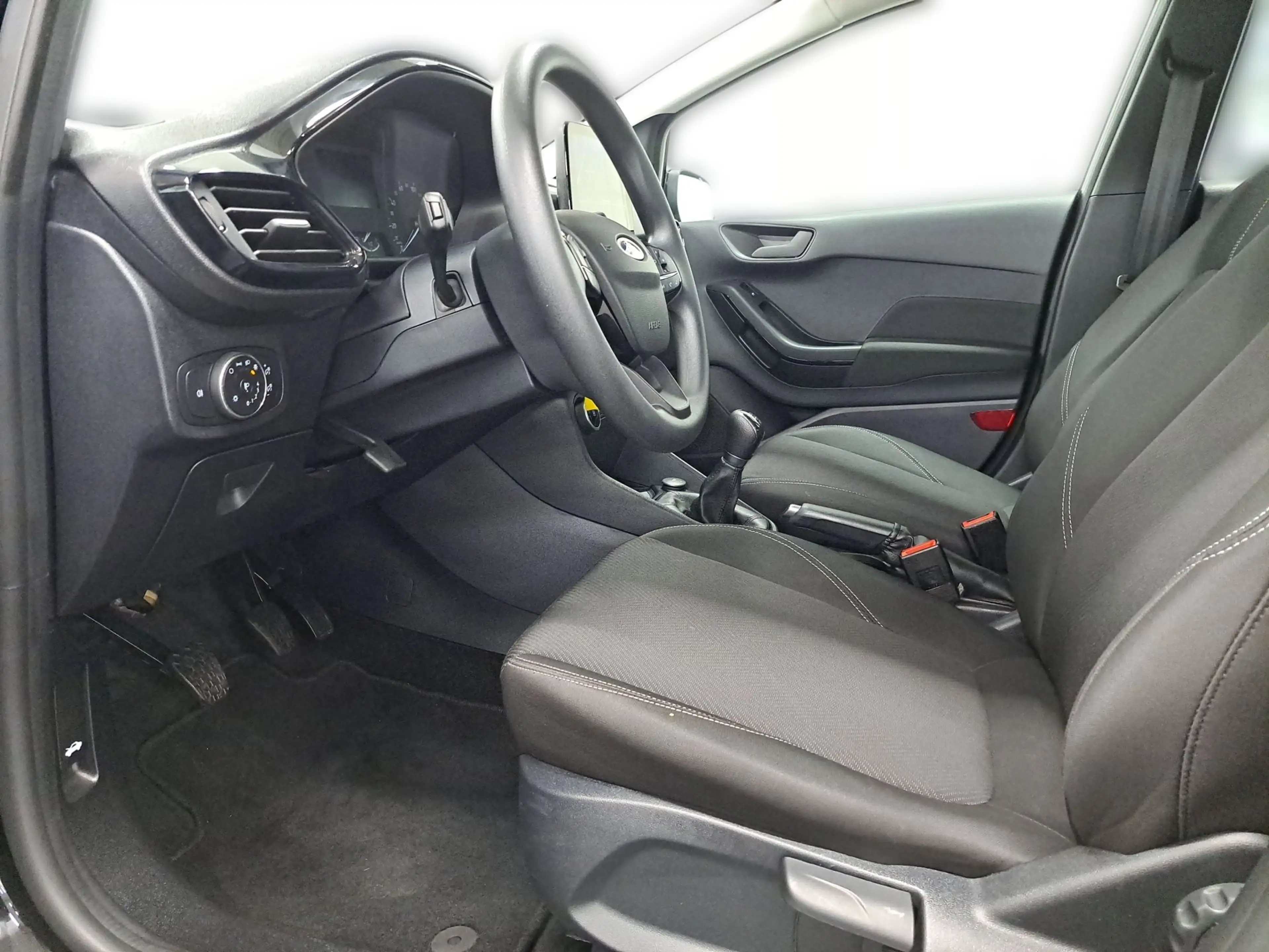 Ford Fiesta Cool & Connect NAVI LED RFK Temp. — photo 8