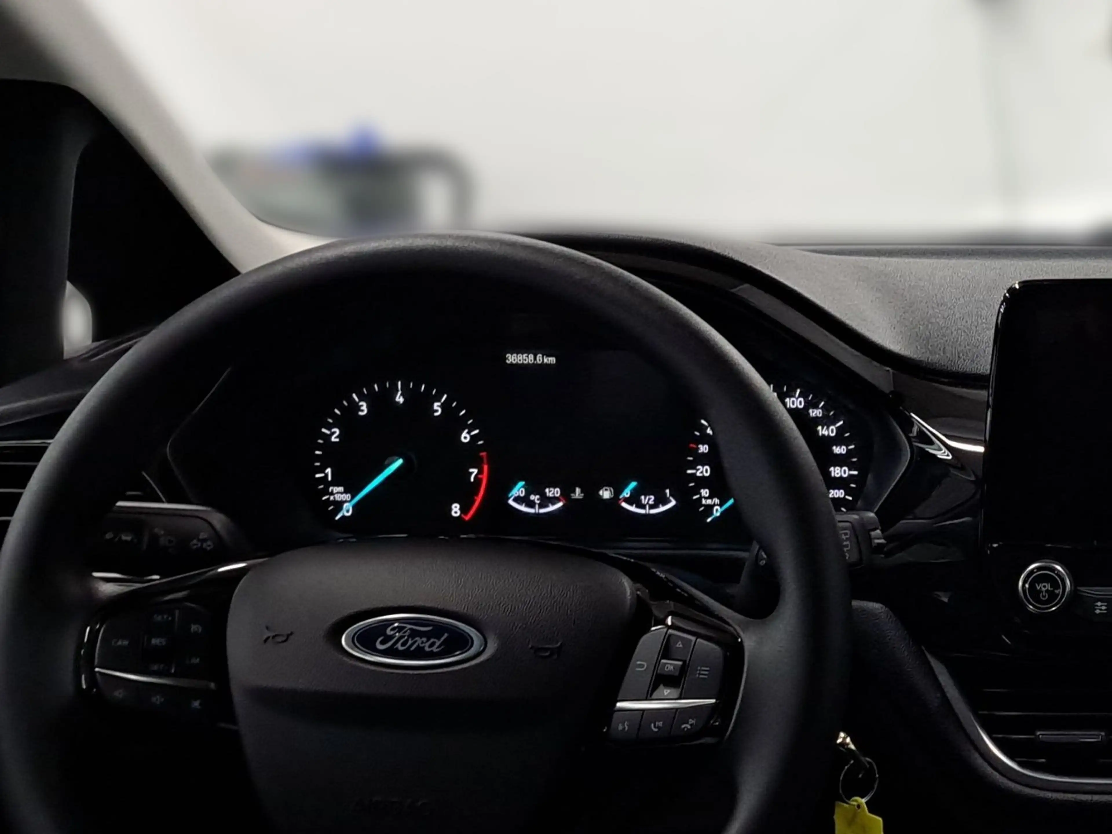 Ford Fiesta Cool & Connect NAVI LED RFK Temp. — photo 11