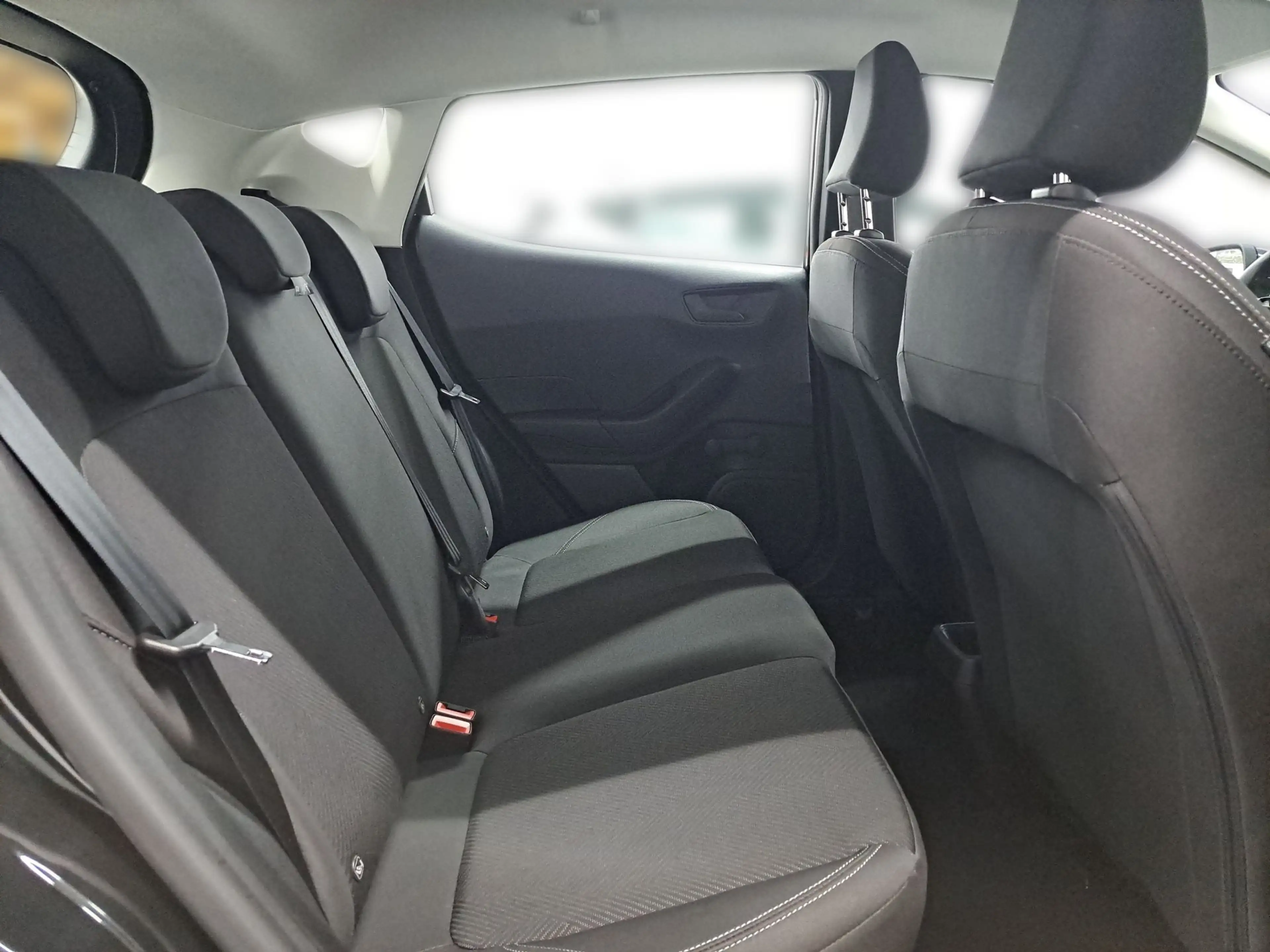 Ford Fiesta Cool & Connect NAVI LED RFK Temp. — photo 15