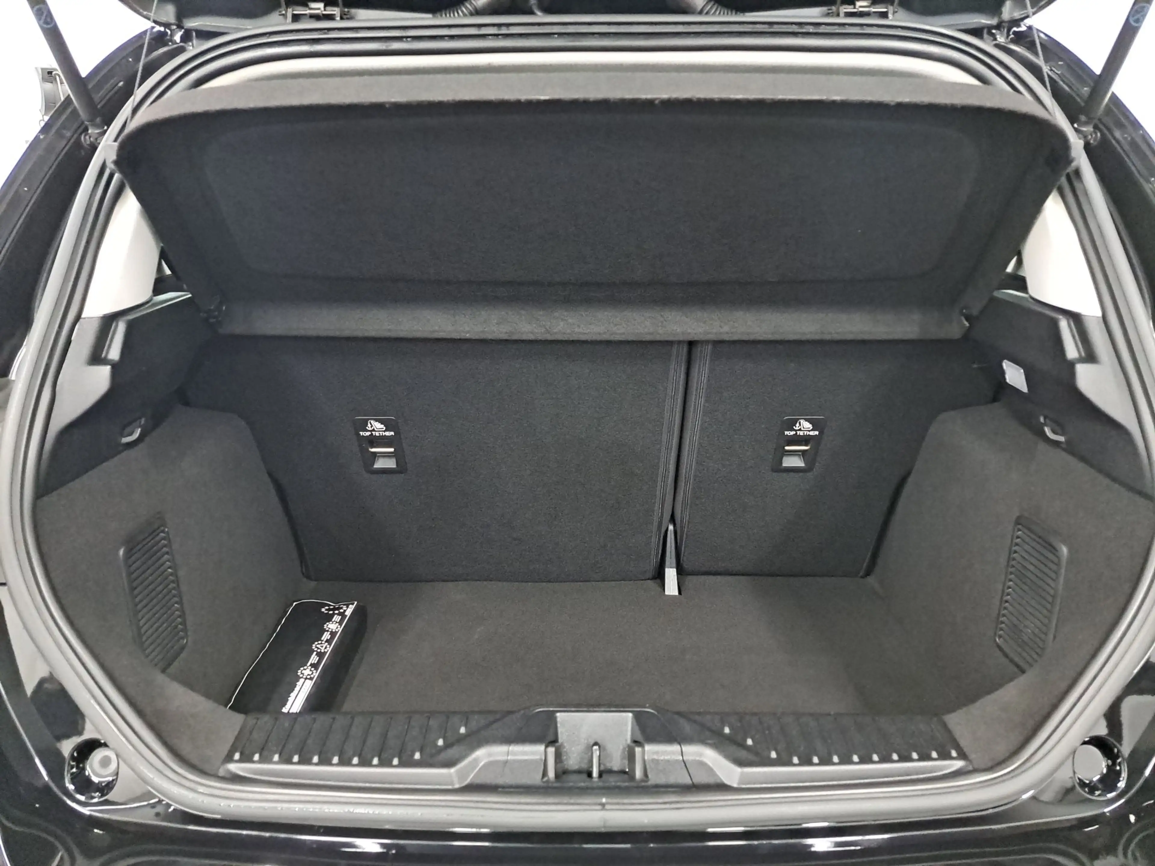 Ford Fiesta Cool & Connect NAVI LED RFK Temp. — photo 7