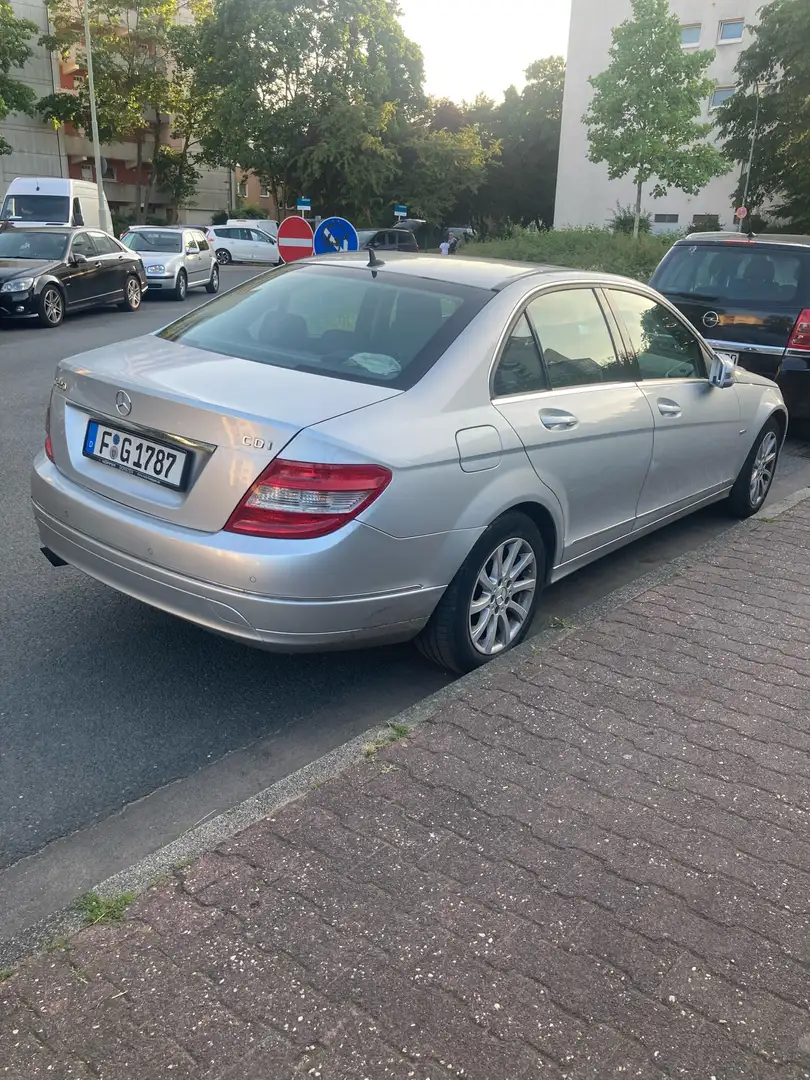 Mercedes-Benz C 220 CDI DPF Automatik BlueEFFICIENCY Elegance - 2