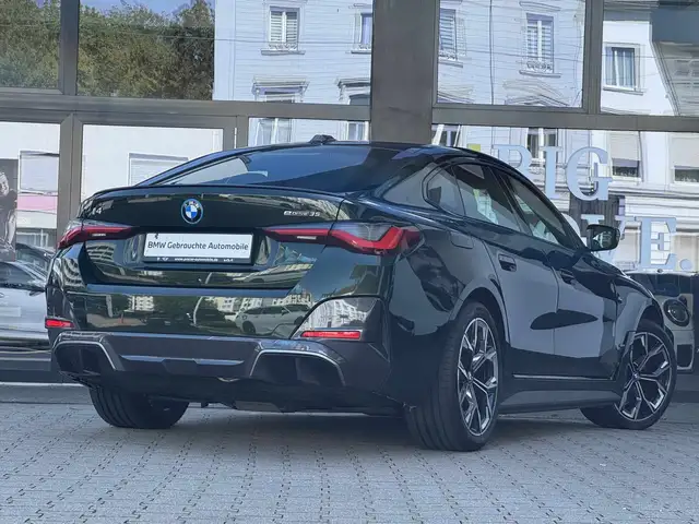 BMW I4 view 3