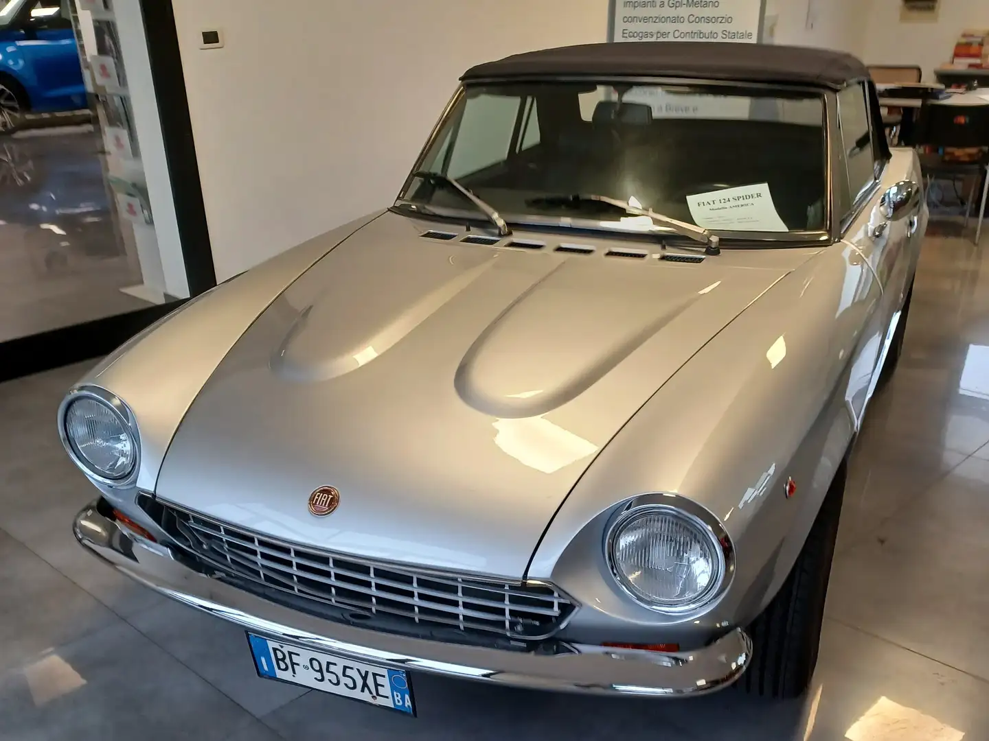 Fiat 124 Spider America Ezüst - 1