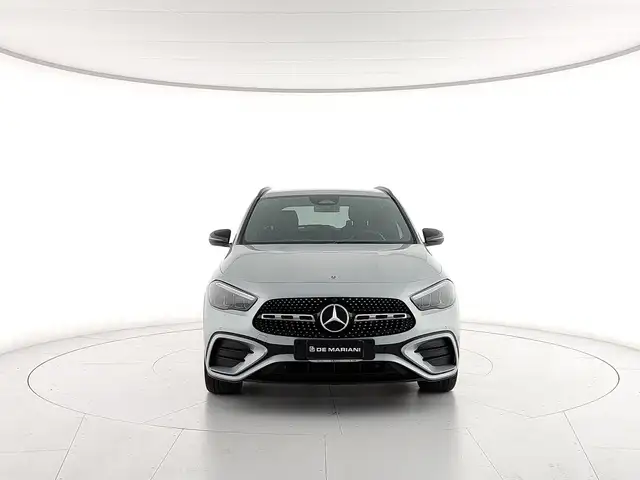 Mercedes-Benz Gla Class view 8