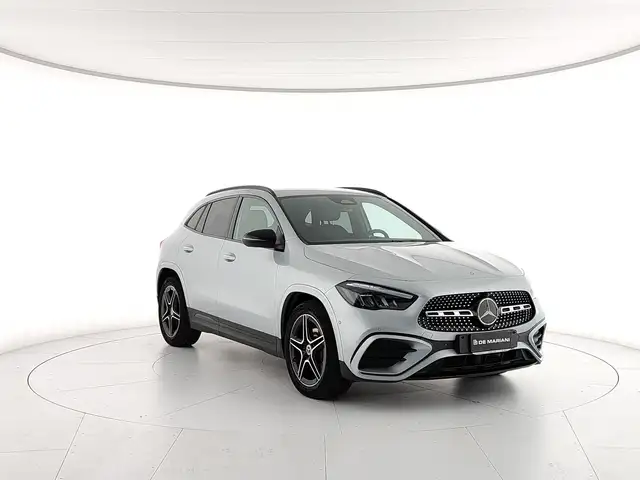 Mercedes-Benz Gla Class view 7