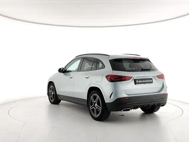 Mercedes-Benz Gla Class view 3
