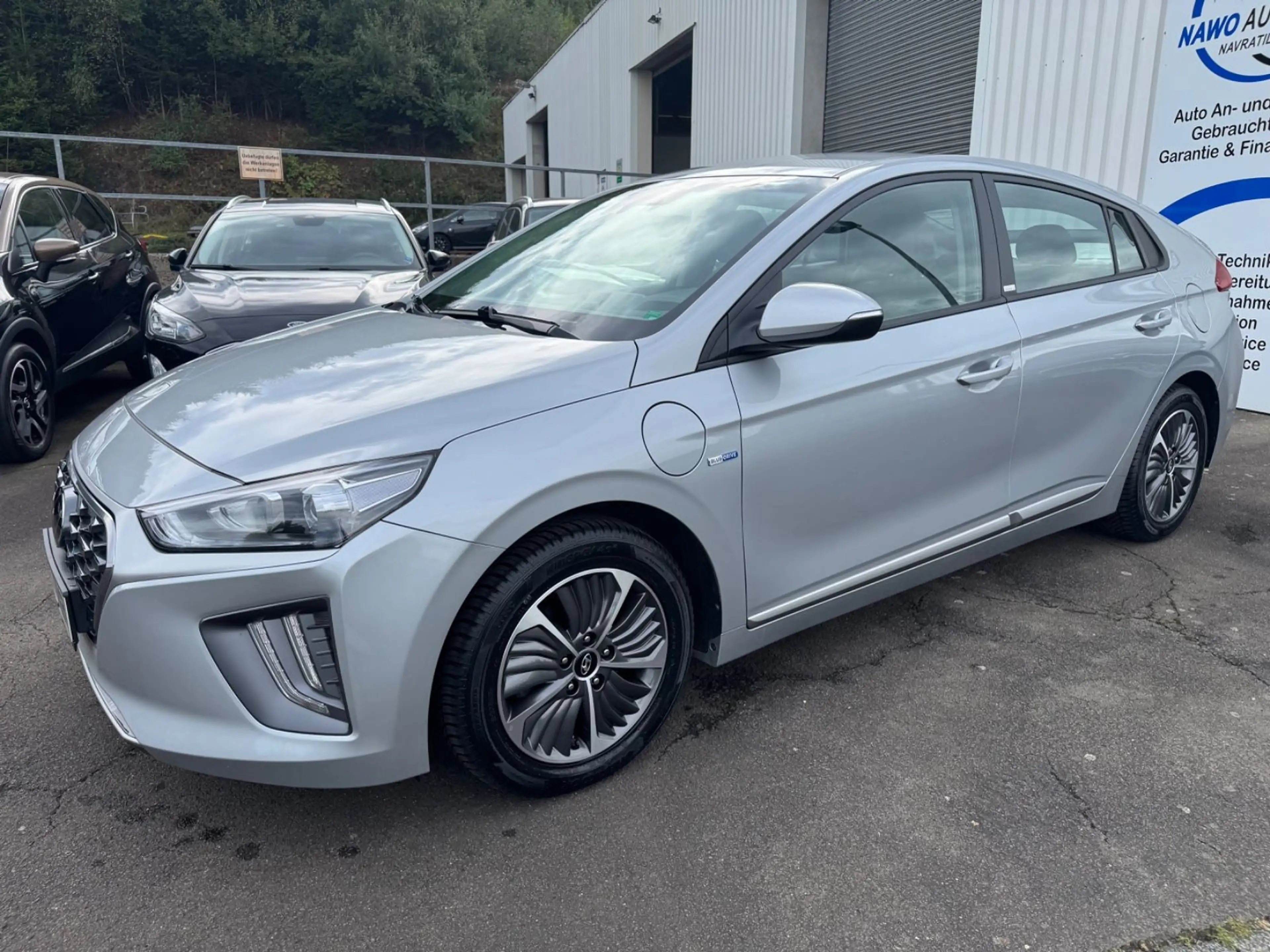 Hyundai IONIQ Ioniq Plug-In Hybrid-ACC-1 Hand-Scheckheft — photo 5