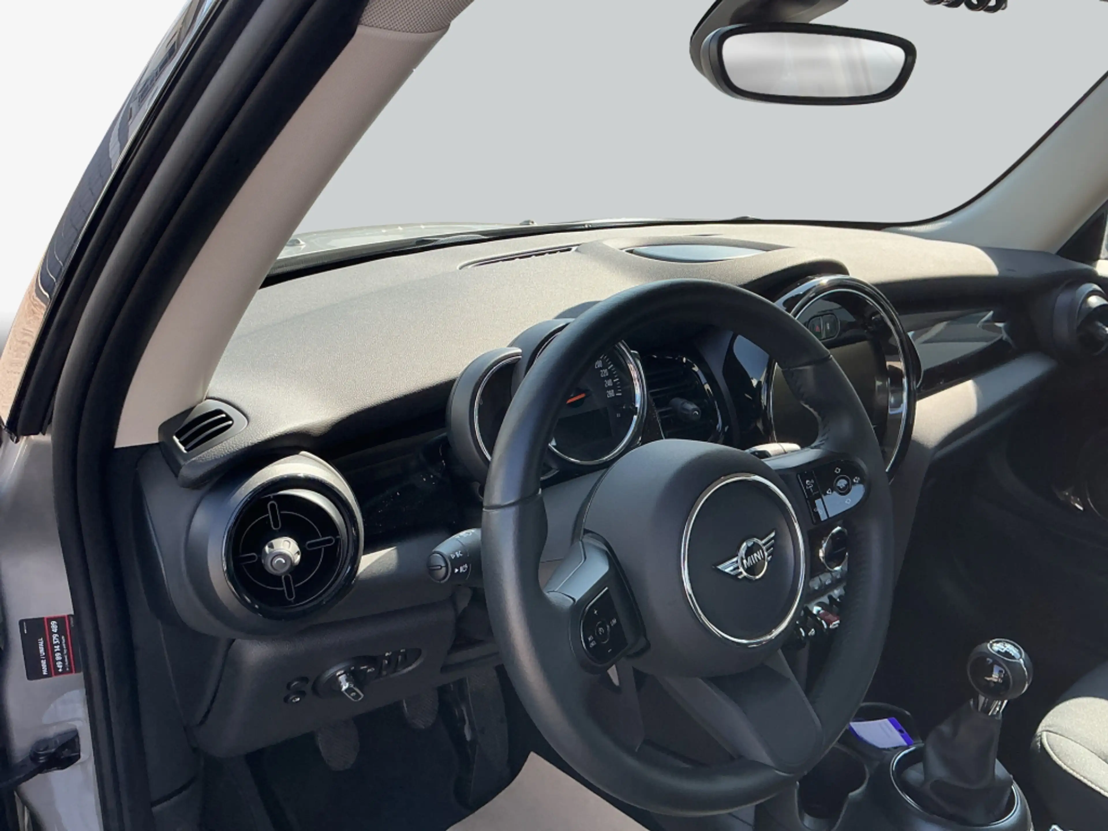 MINI Cooper E Cooper Essential Trim LED* SHZ* PDC* — photo 9
