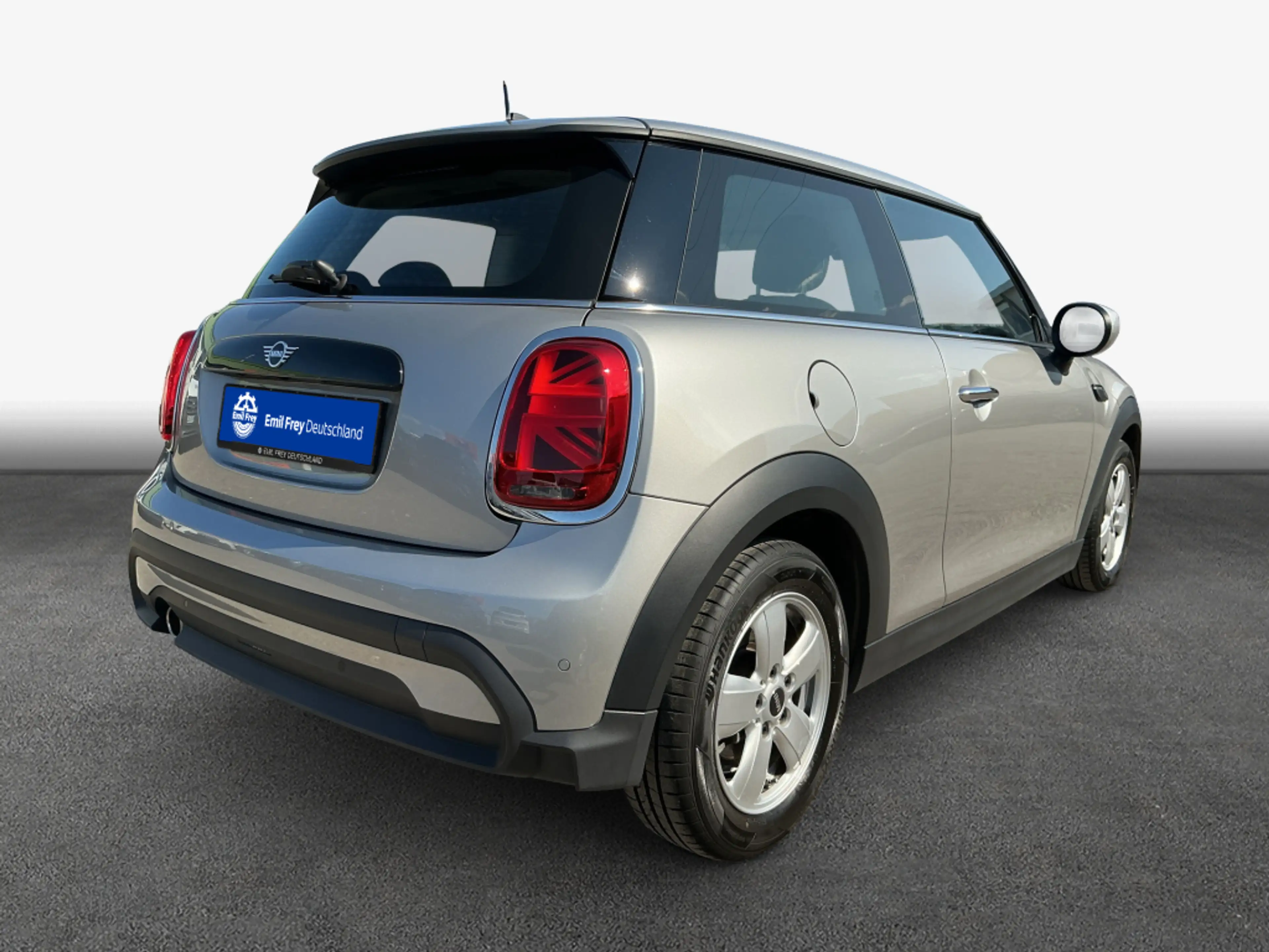 MINI Cooper E Cooper Essential Trim LED* SHZ* PDC* — photo 2