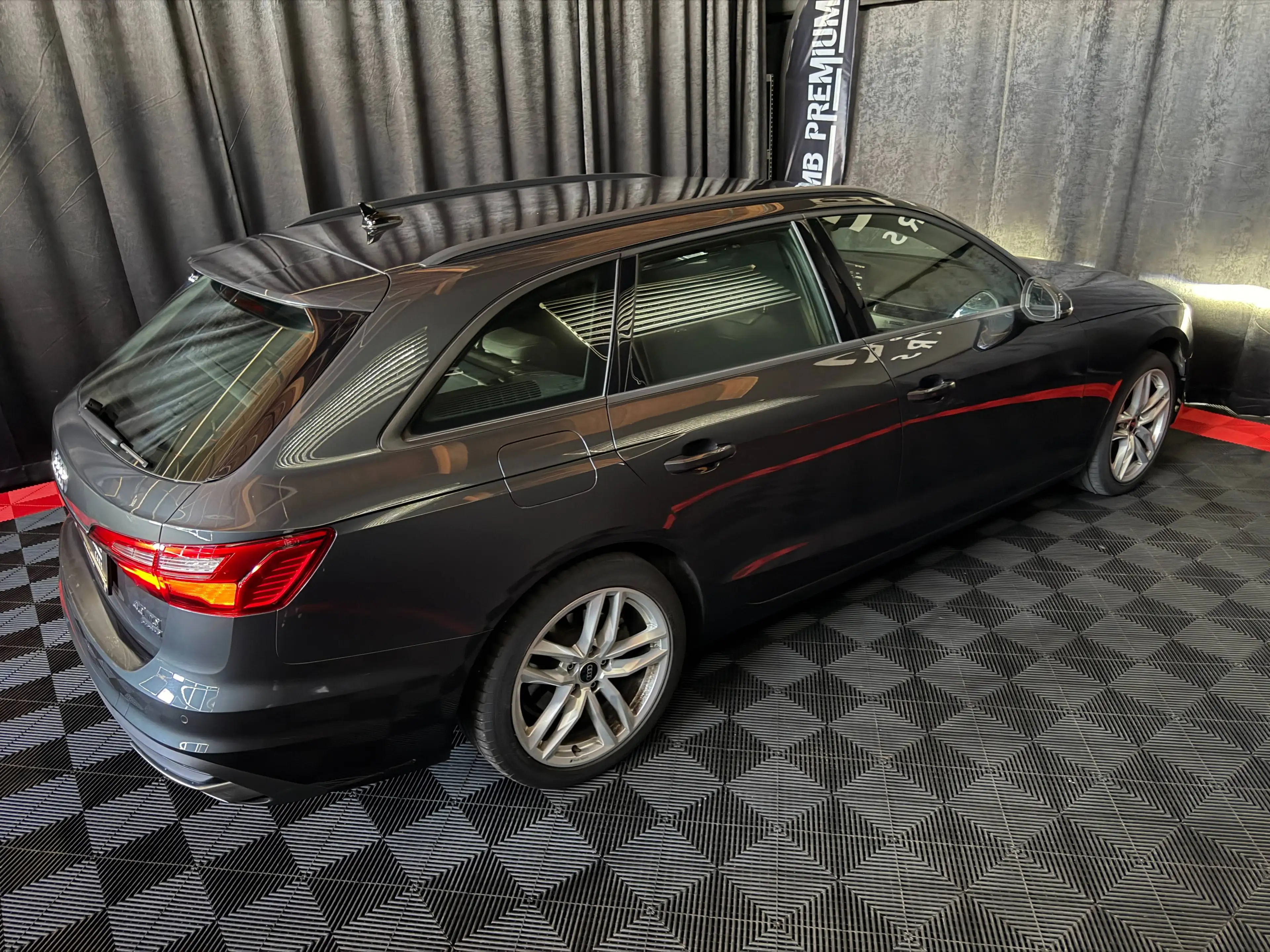 Audi A4 40 TDI quattro *AHK*VIRTUAL-COCKPIT*LED* — photo 13