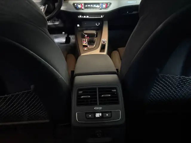 Audi A4 view 25