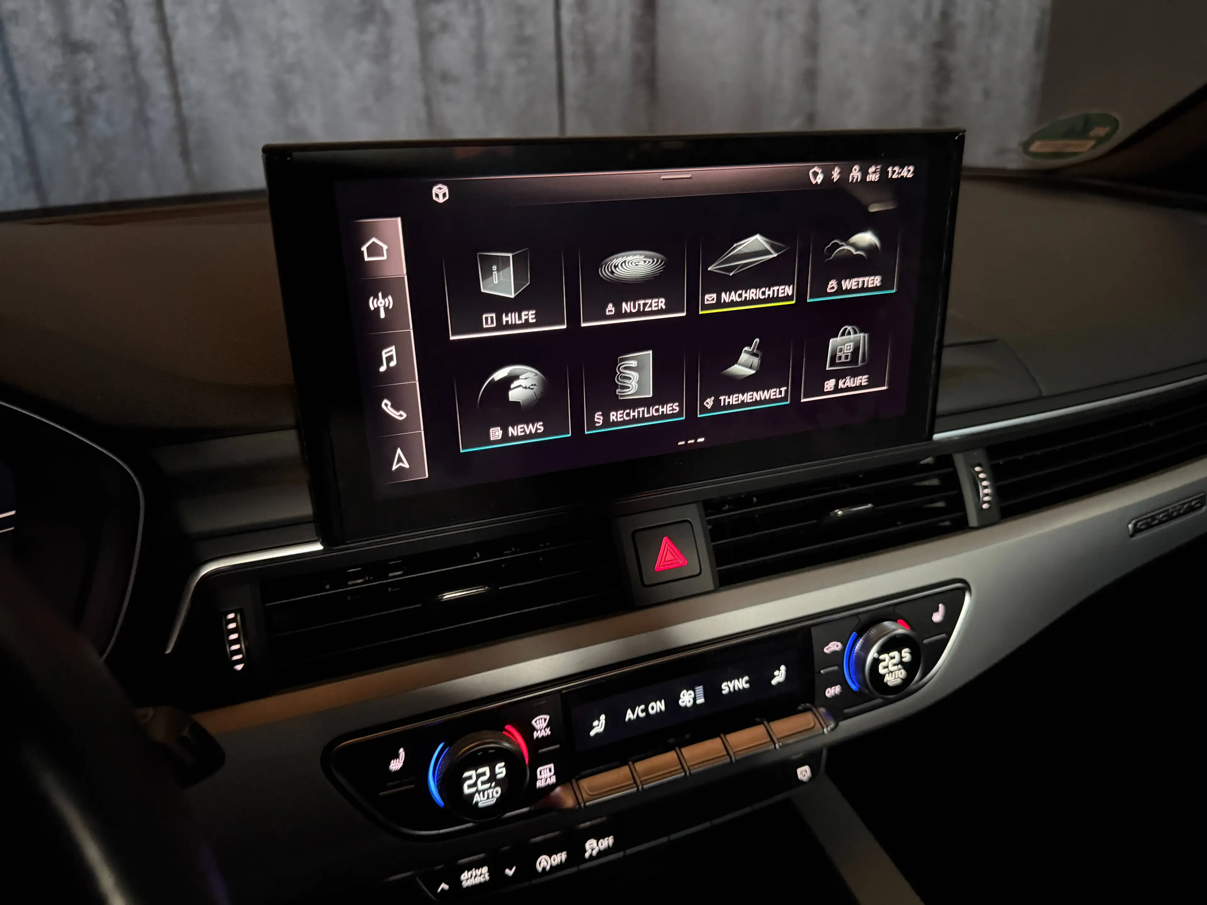 Audi A4 40 TDI quattro *AHK*VIRTUAL-COCKPIT*LED* — photo 40