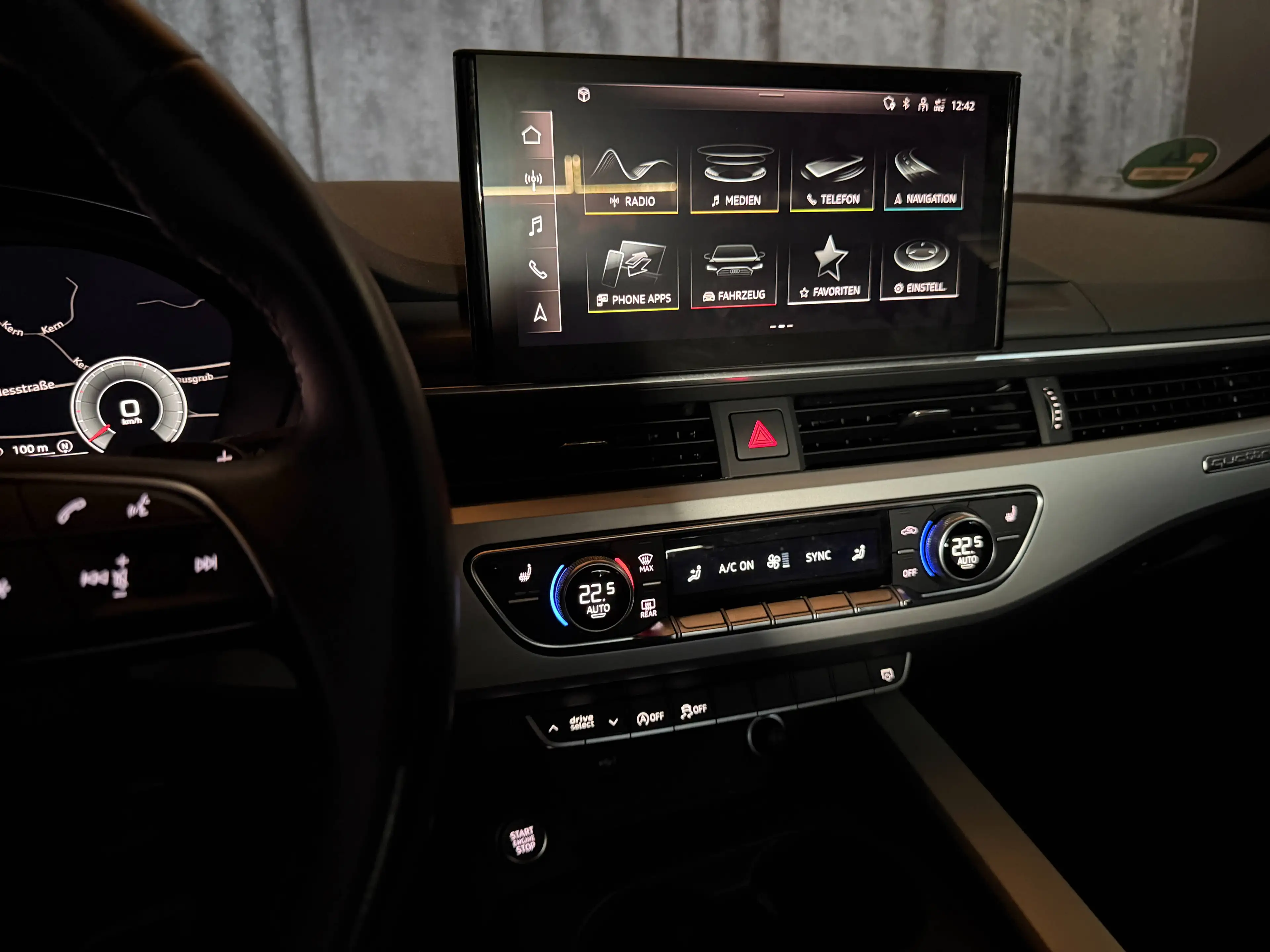 Audi A4 40 TDI quattro *AHK*VIRTUAL-COCKPIT*LED* — photo 37