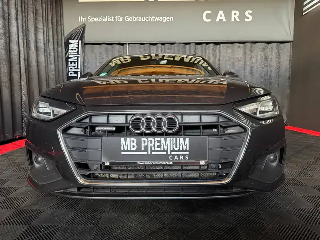 Audi A4 view 5