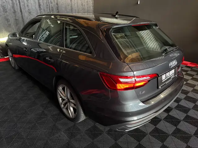 Audi A4 view 20