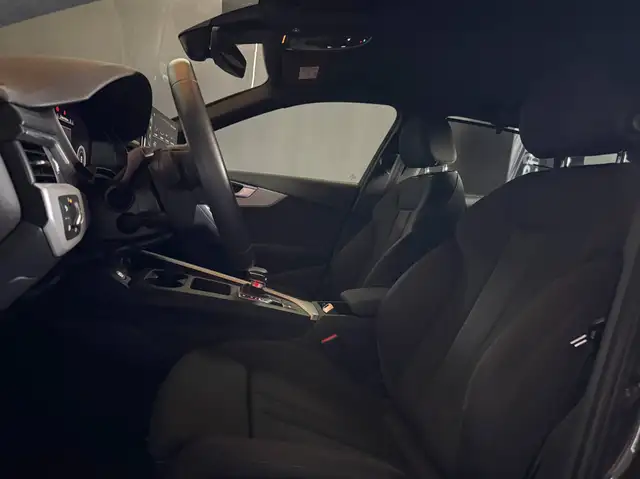 Audi A4 view 29