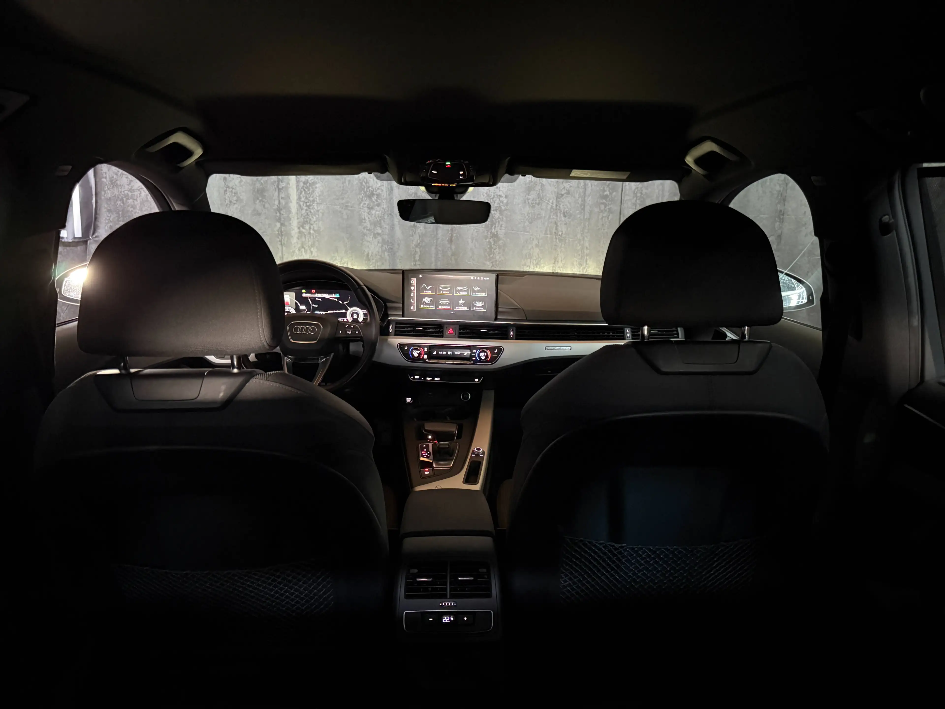 Audi A4 40 TDI quattro *AHK*VIRTUAL-COCKPIT*LED* — photo 24