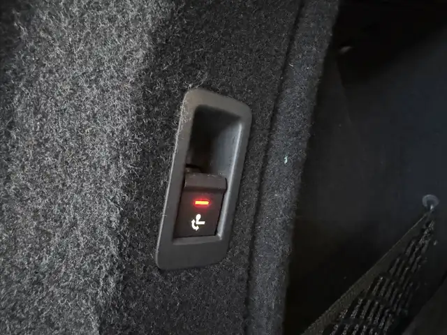 Audi A4 view 23