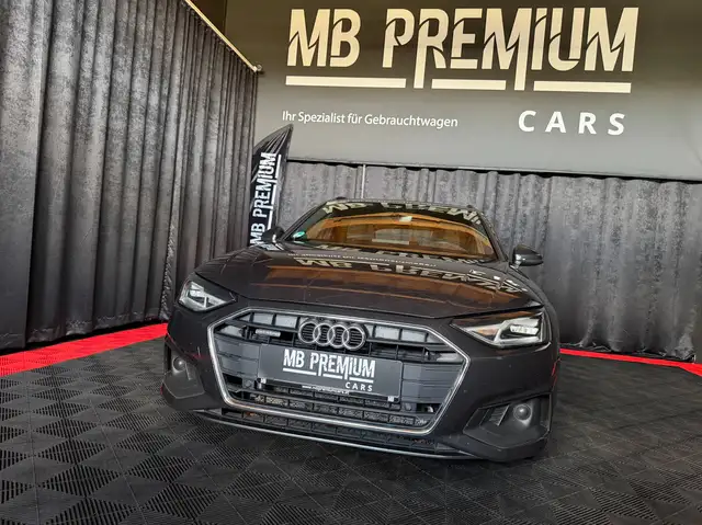 Audi A4 view 3