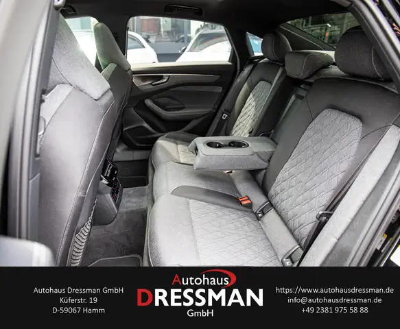 Audi A6 view 13