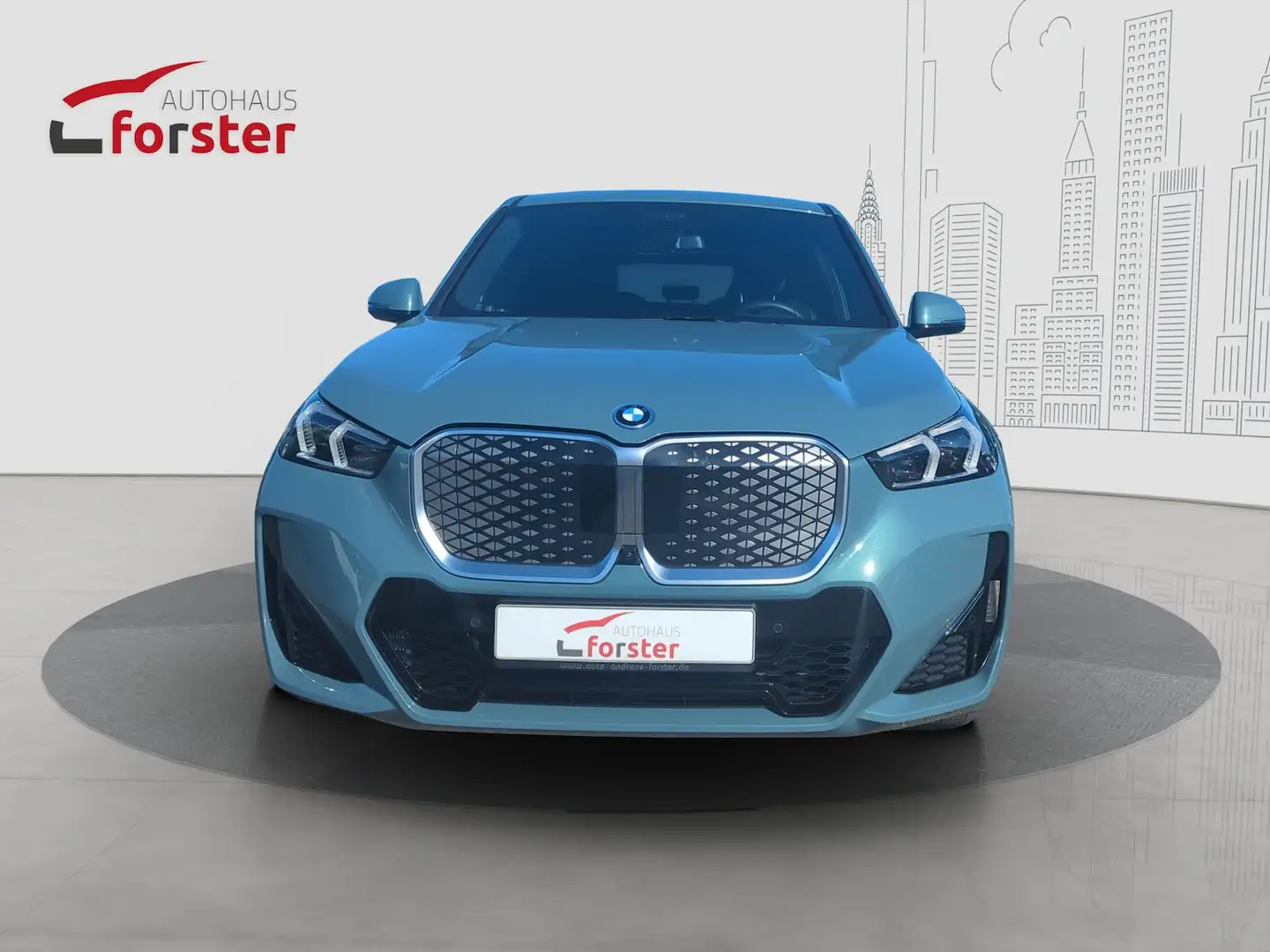 BMW iX1 30 xDrive M Sport AHK ACC adapt. LED HUD Vert - 2