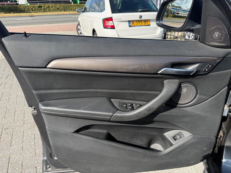 BMW X1 SDrive18d Executive | EX BPM — photo 10