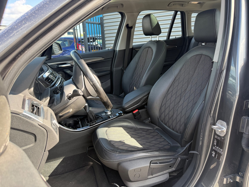 BMW X1 SDrive18d Executive | EX BPM — photo 9