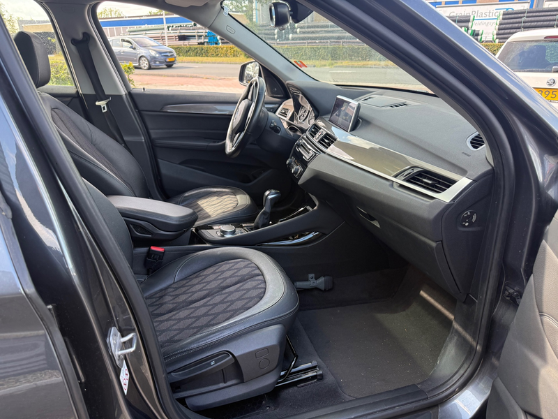 BMW X1 SDrive18d Executive | EX BPM — photo 15