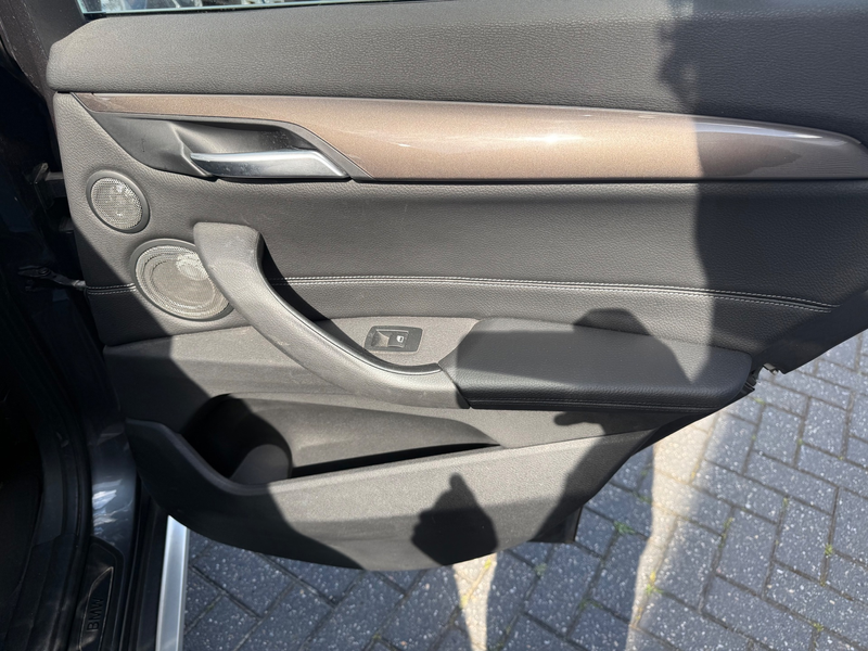BMW X1 SDrive18d Executive | EX BPM — photo 14