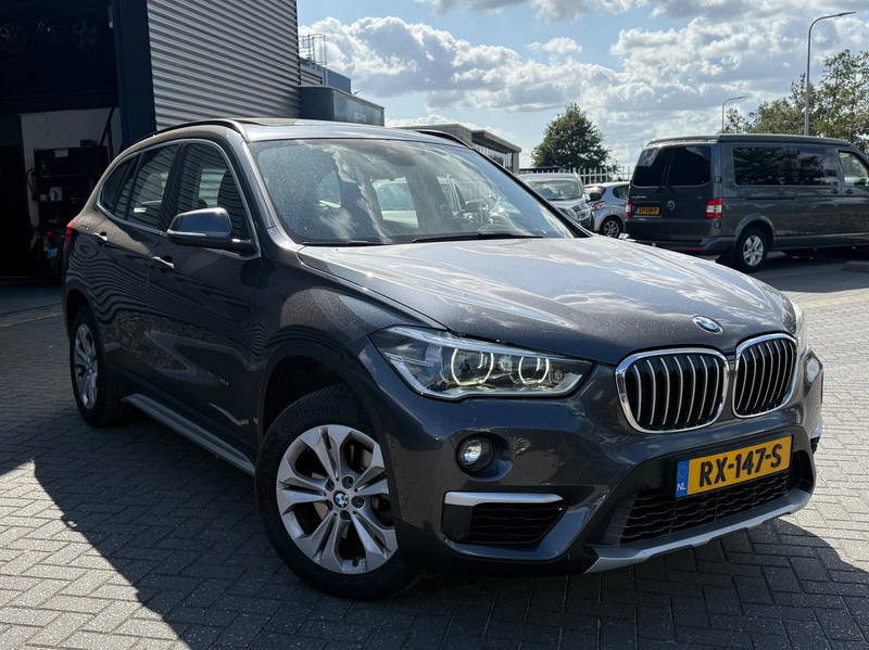 BMW X1 SDrive18d Executive | EX BPM — photo 2