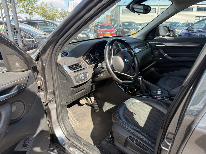 BMW X1 SDrive18d Executive | EX BPM — photo 8
