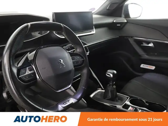Peugeot 2008 view 11