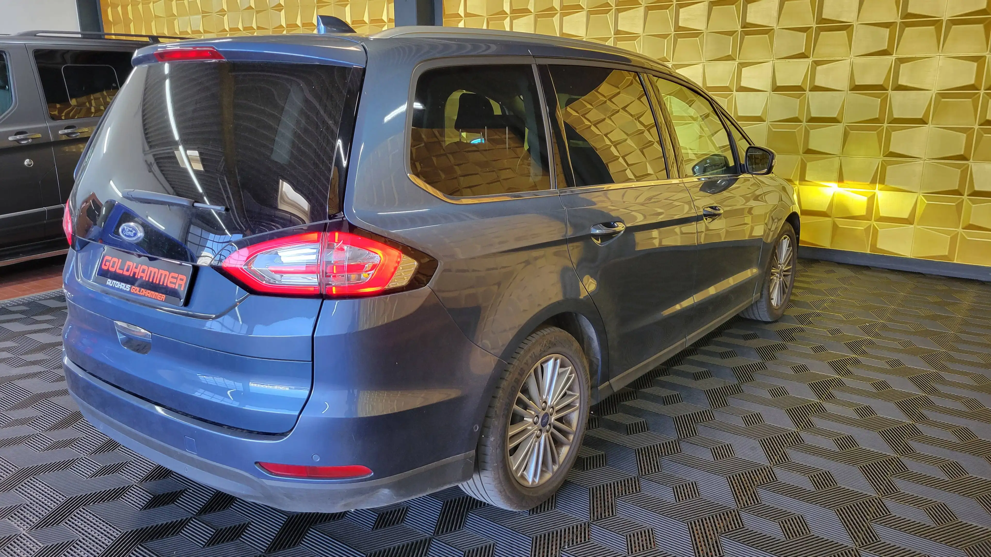 Ford Galaxy Vignale 7-SITZ/KAMERA/ACC/AHK/NAV — photo 6