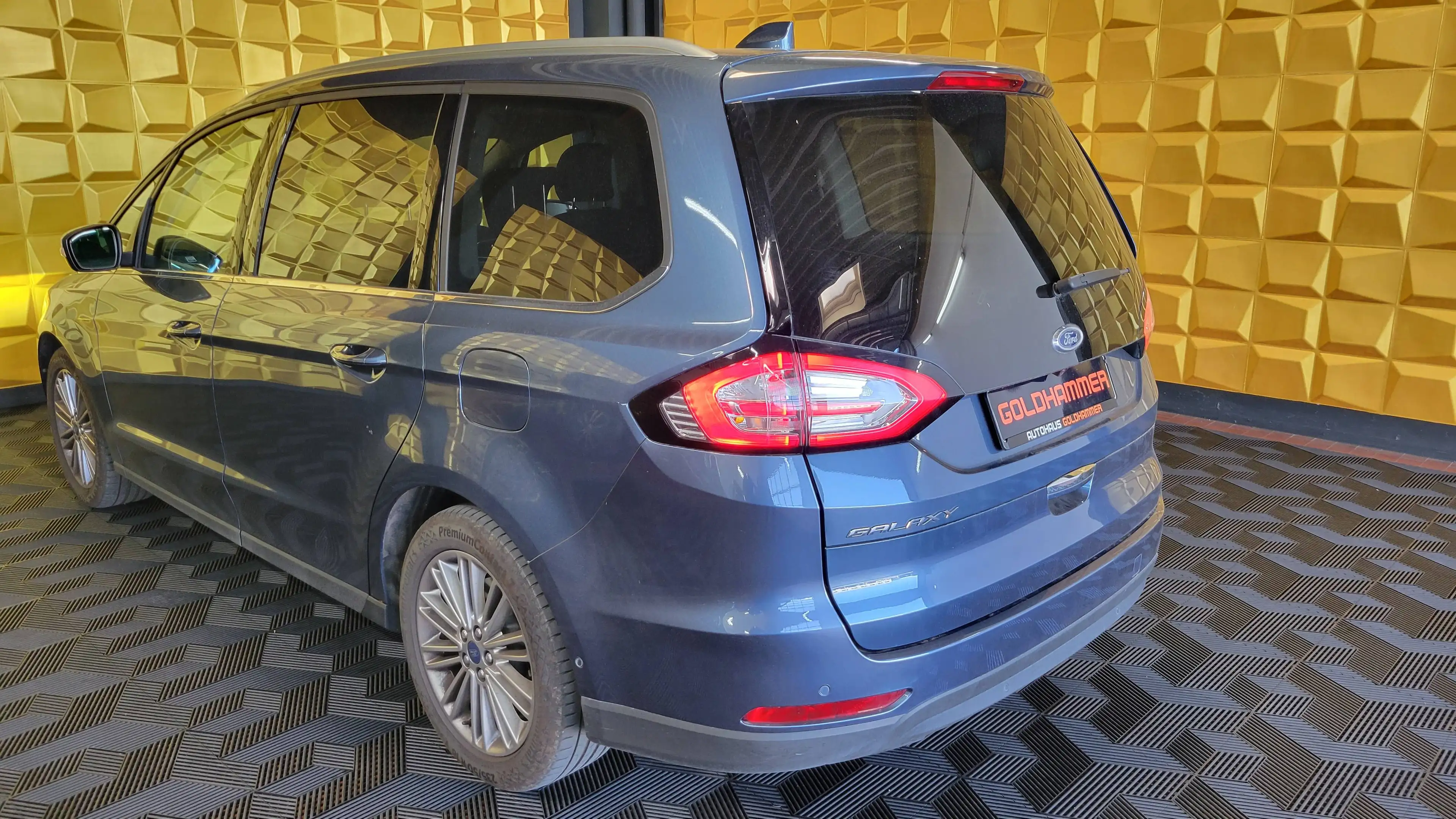 Ford Galaxy Vignale 7-SITZ/KAMERA/ACC/AHK/NAV — photo 4