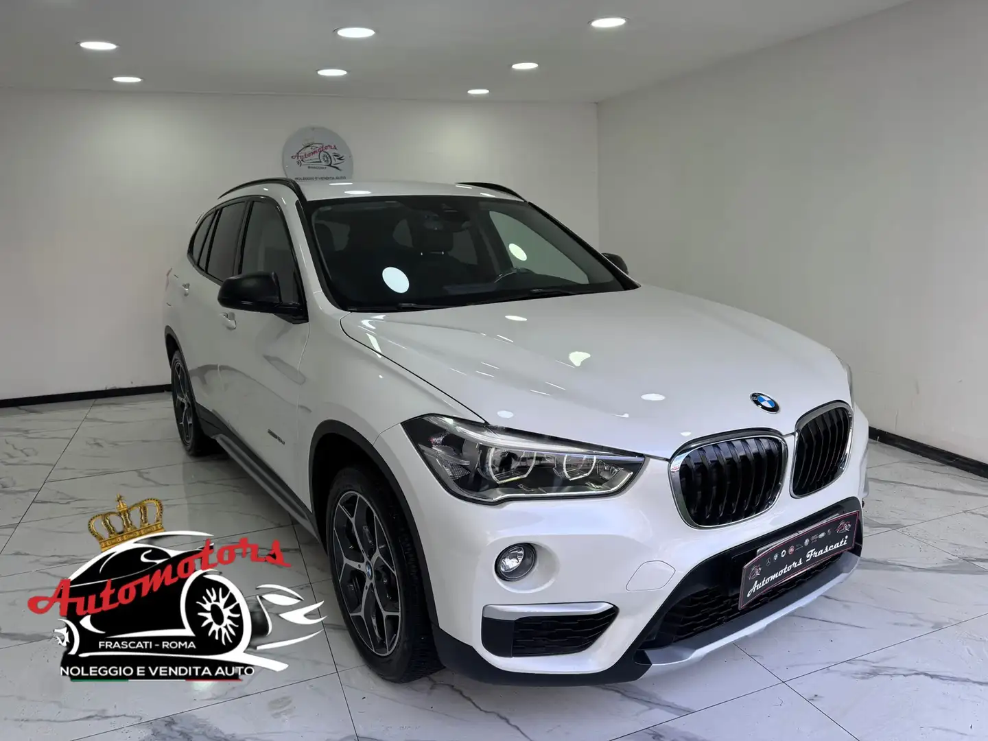BMW X1 sdrive18d X-LINE-AUTOMATICA-2017 Wit - 1