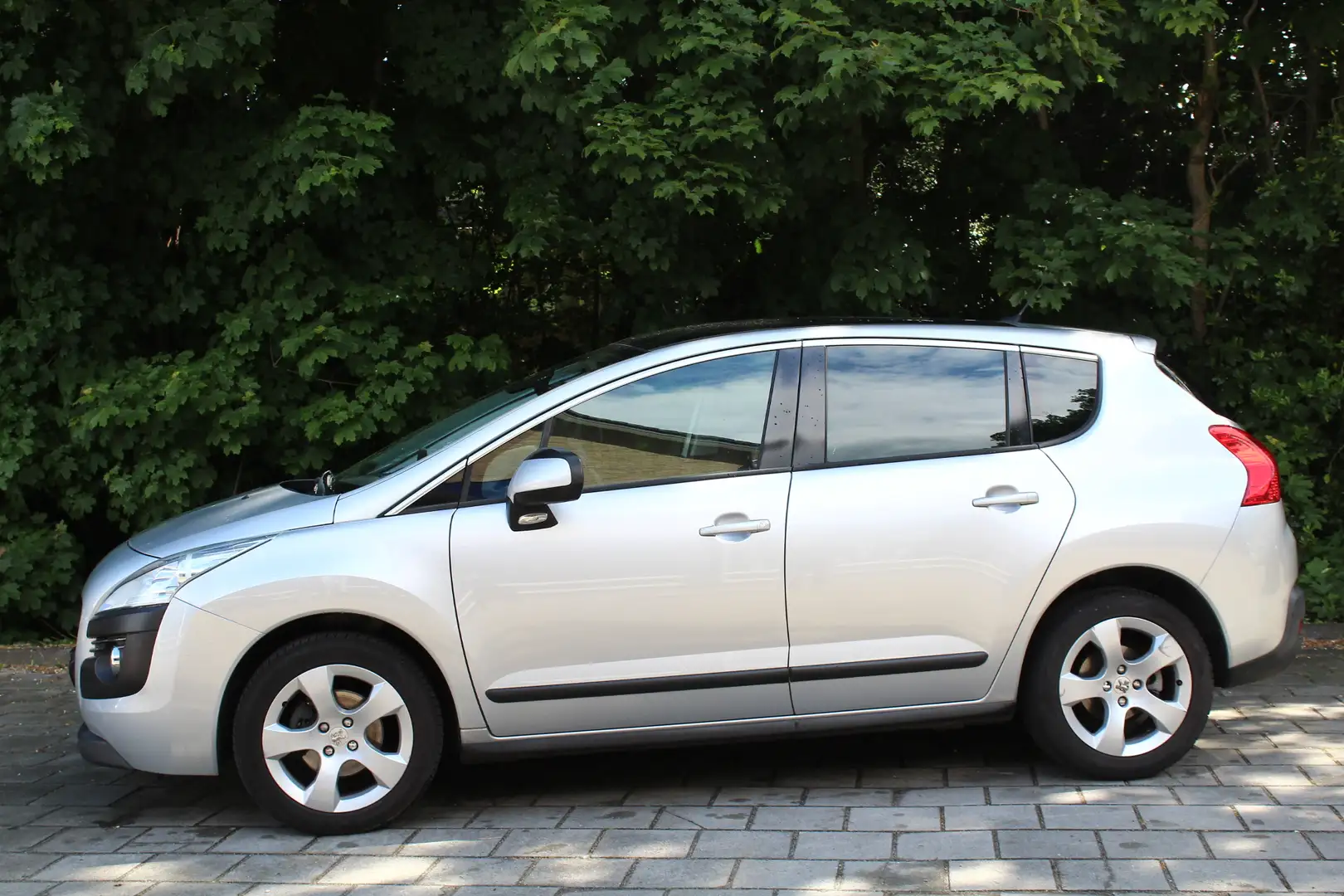 Peugeot 3008 1.6 VTi Active trekhaak panorama dak clima cruise Gris - 1