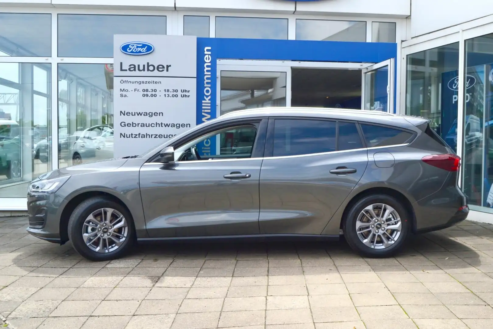 Ford Focus Focus 1,0 Titanium *-34,7% Assist+Winter-Pack Navi Grau - 2