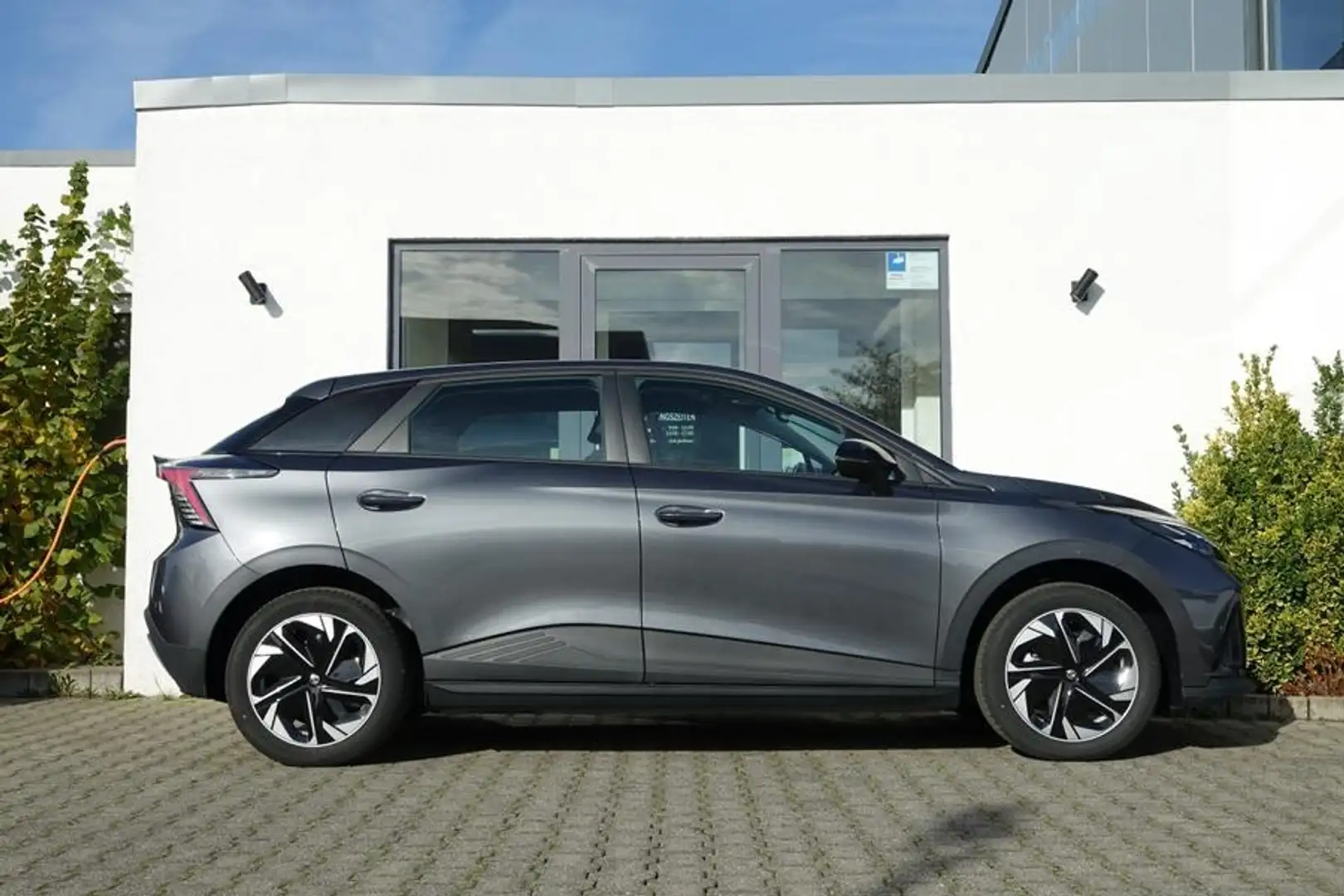 MG MG4 125KW 49 kWh Navi/Kamera 7J Garantie +AHK! Grau - 2