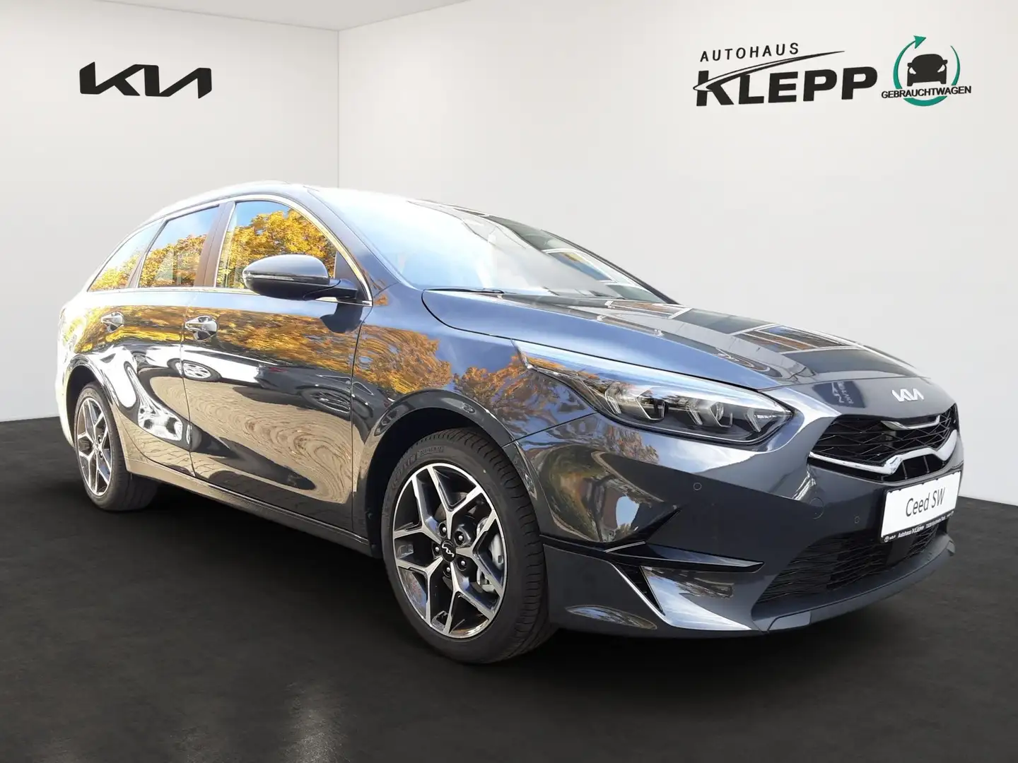Kia Ceed SW / cee'd SW 1.5 T-GDI DCT 48 V 140 PS Ultimate Edition Grau - 2