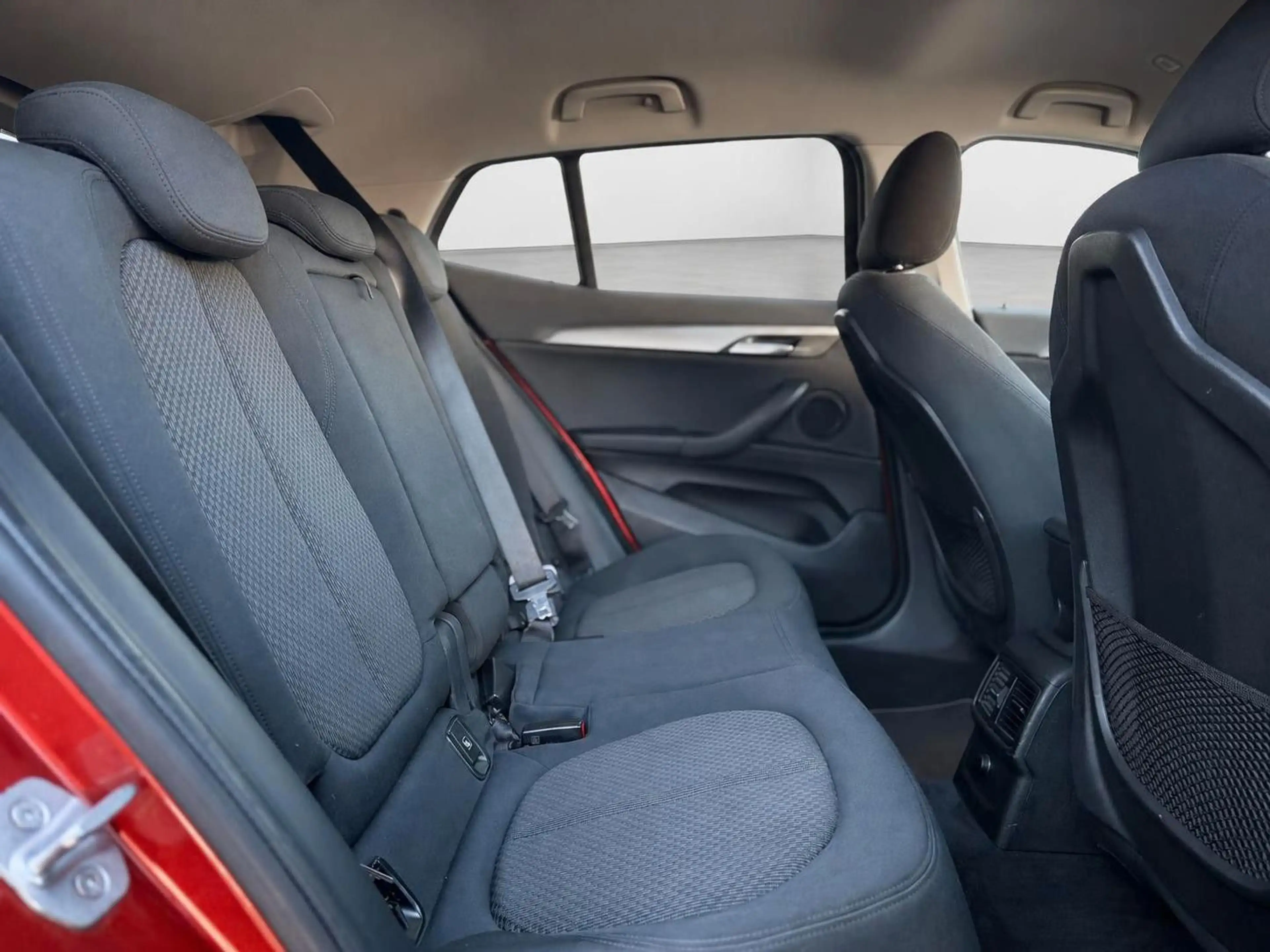 BMW X2 xDrive 20 d Advantage — photo 10