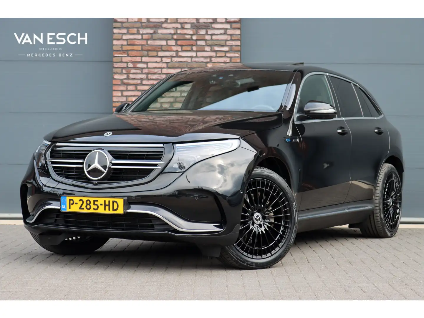 Mercedes-Benz EQC 400 4MATIC AMG Line 80 kWh | €33.500,- ex BTW | Schuif Zwart - 1