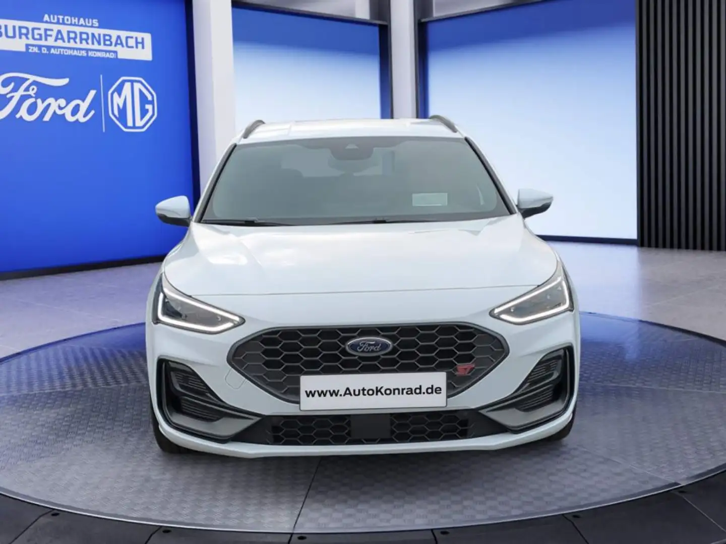 Ford Focus Focus Turnier 2.3 EcoBoost S&S Aut. ST X *ACC*LED* Weiß - 2