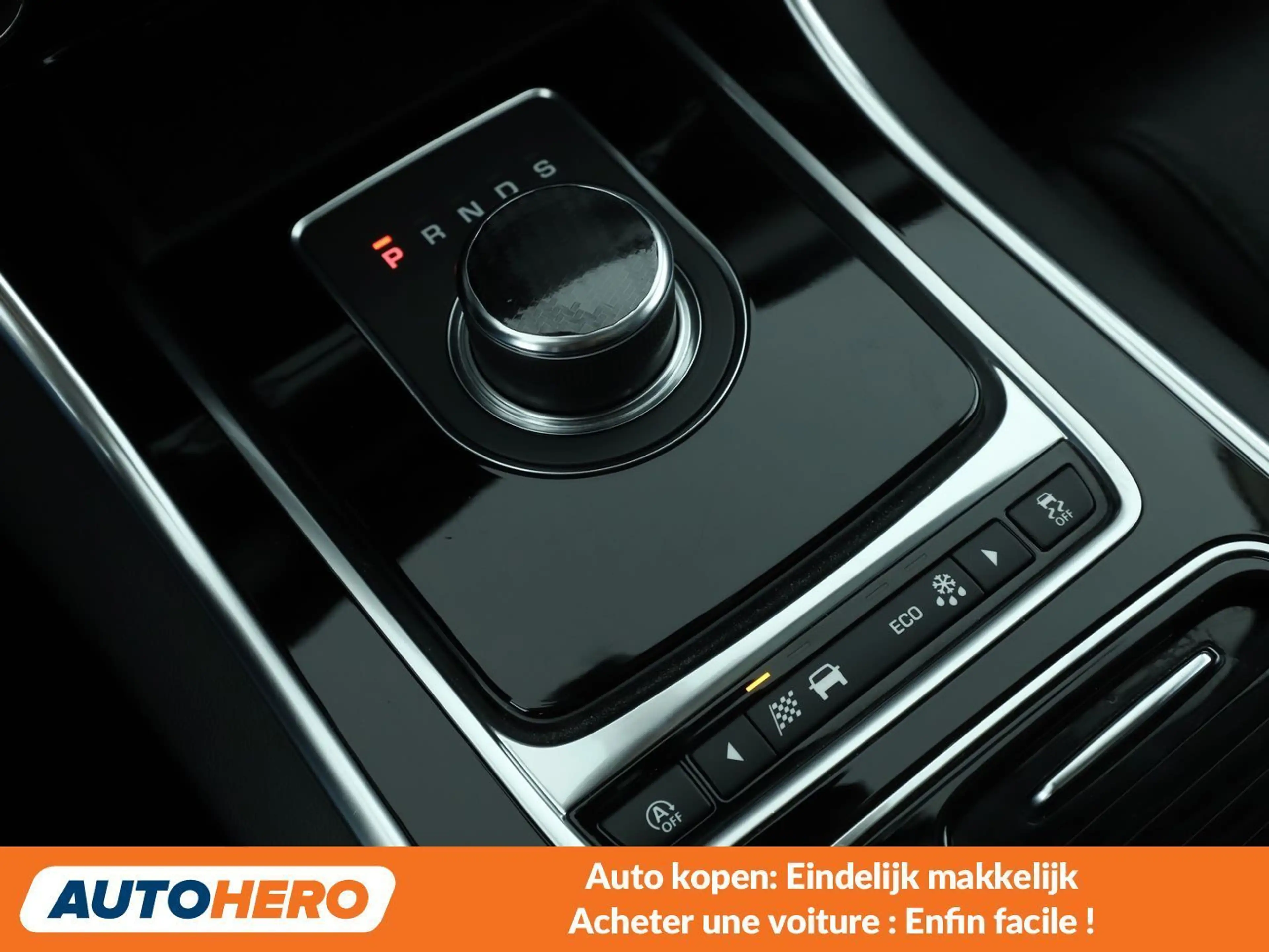 Jaguar XF 20d Prestige — photo 13