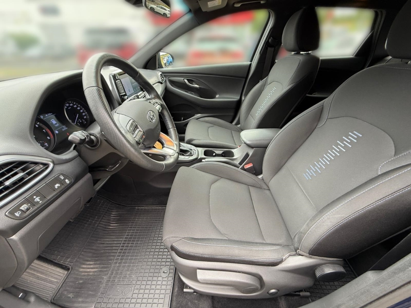Hyundai i30 1.4T Kombi Passion+ Panodach Navi PDC SHZ Klimaaut — photo 7