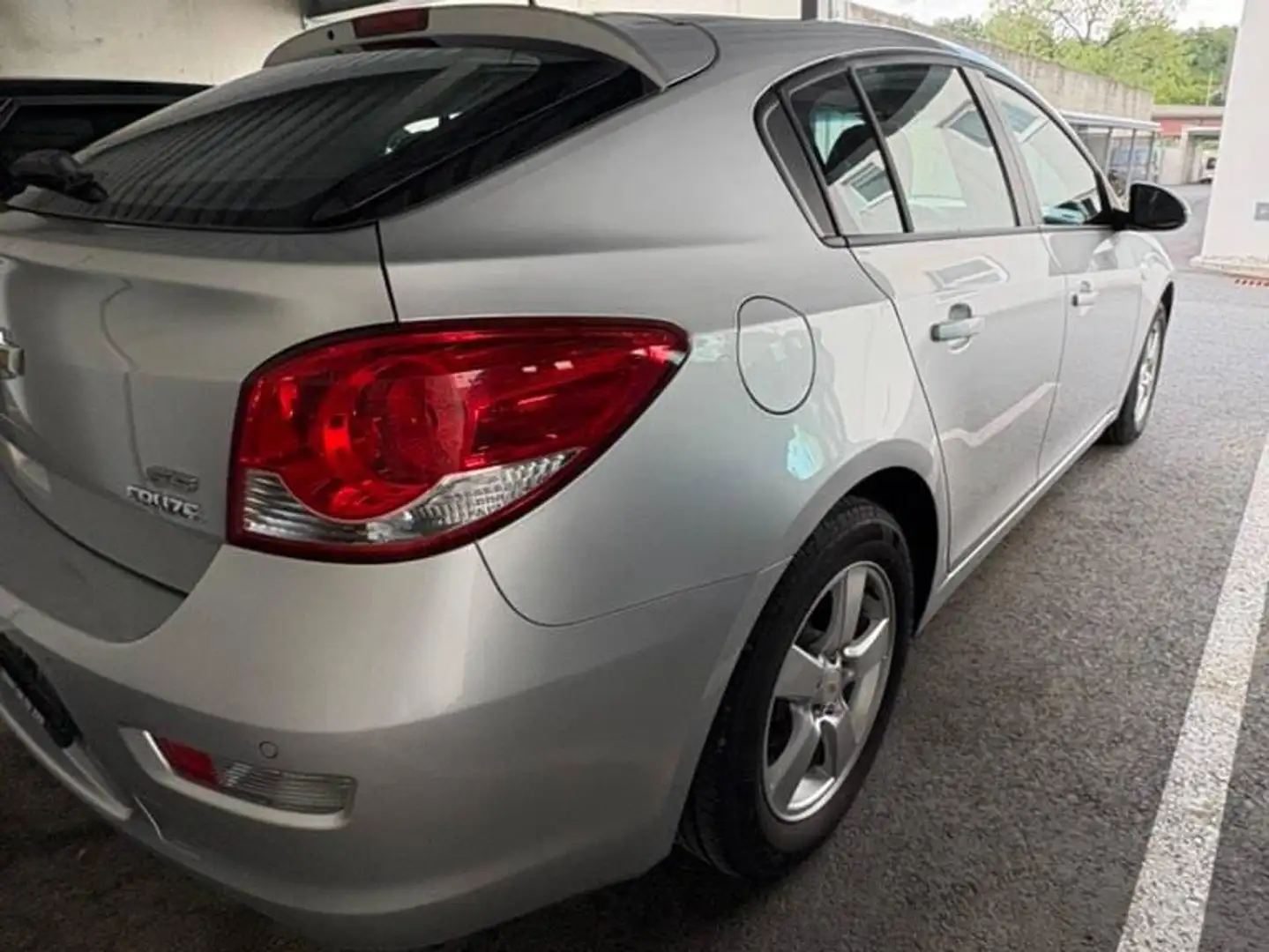 Chevrolet Cruze Cruze 1,6 LS LS Grau - 2