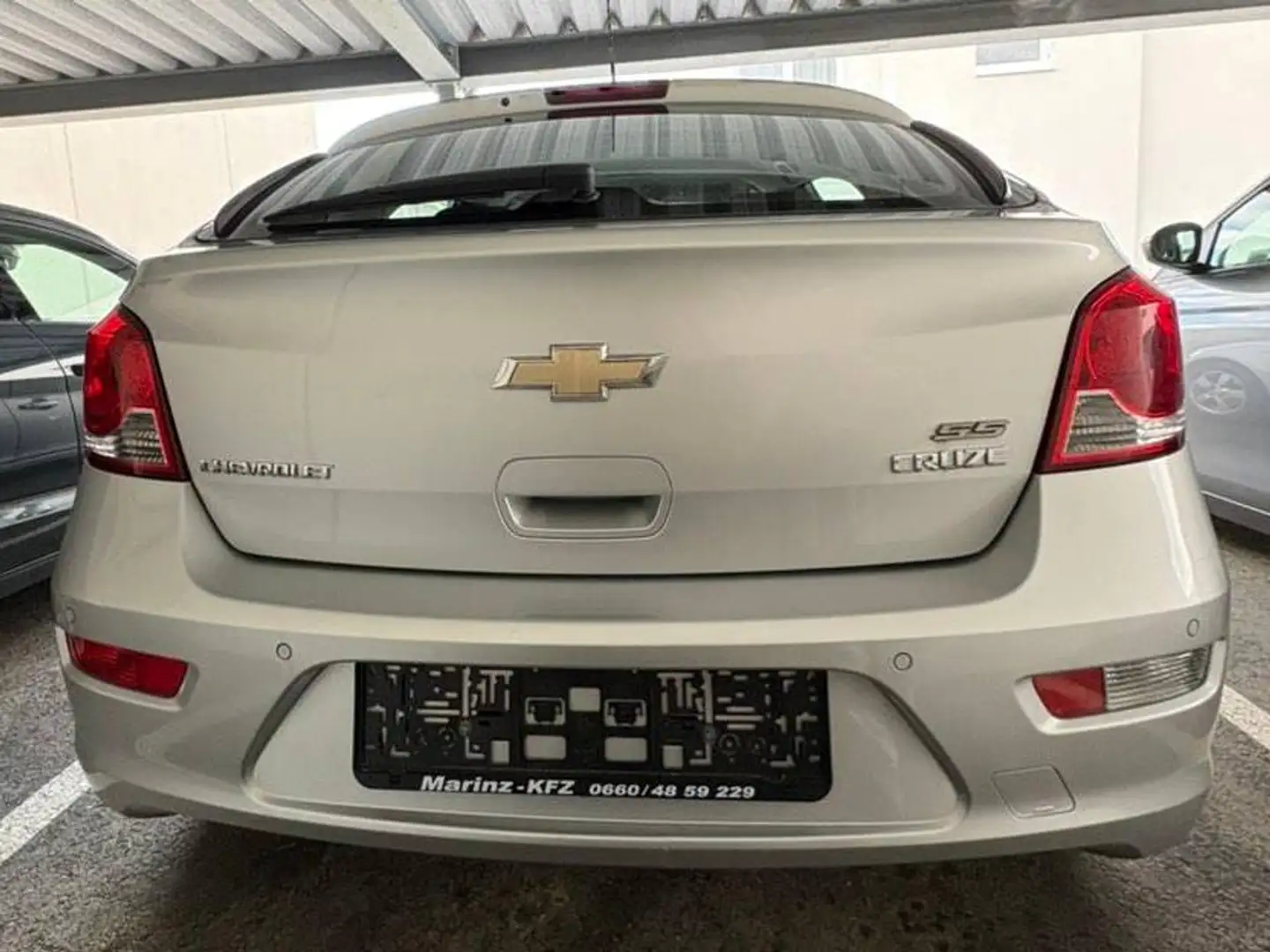 Chevrolet Cruze Cruze 1,6 LS LS Grau - 1
