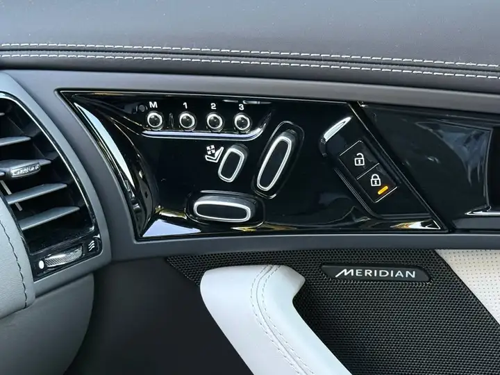 Jaguar F-Type 2024, foto 14