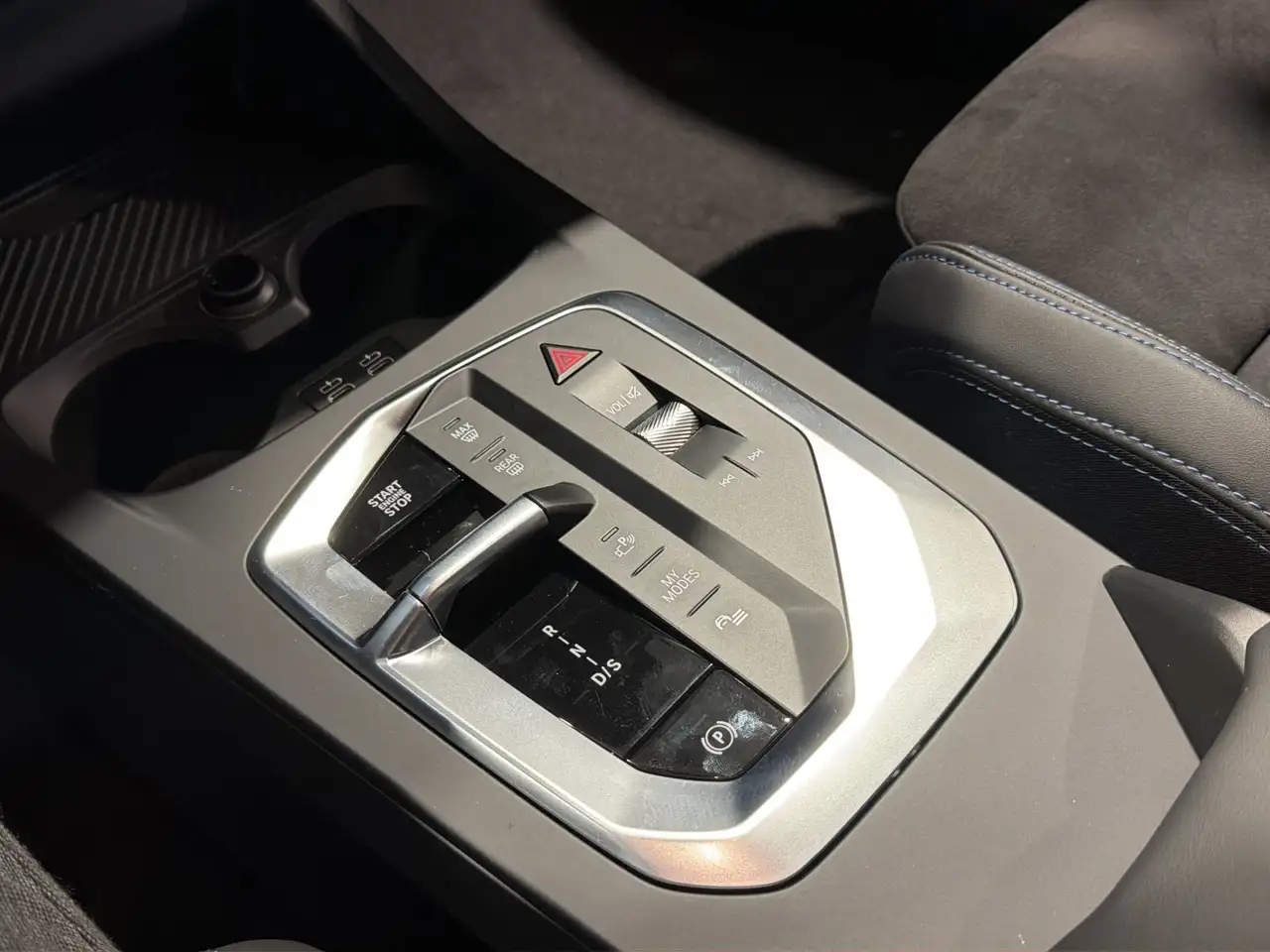 BMW 223 xDrive 360° HEAD-UP RFK HIFI LENKRADHZ LED 13