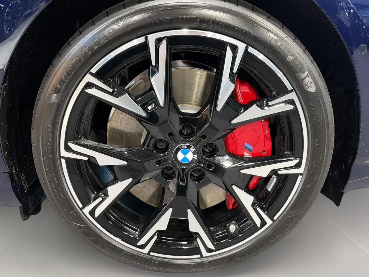 BMW 223 xDrive 360° HEAD-UP RFK HIFI LENKRADHZ LED 9