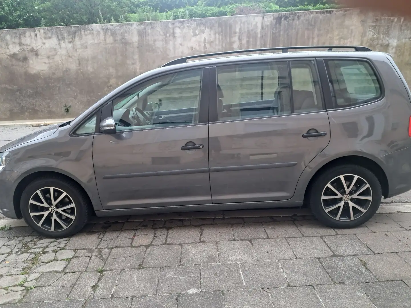 Volkswagen Touran 1.6 tdi Comfortline Business - 1
